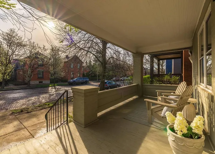 Walkable Designer In Gv Villa *