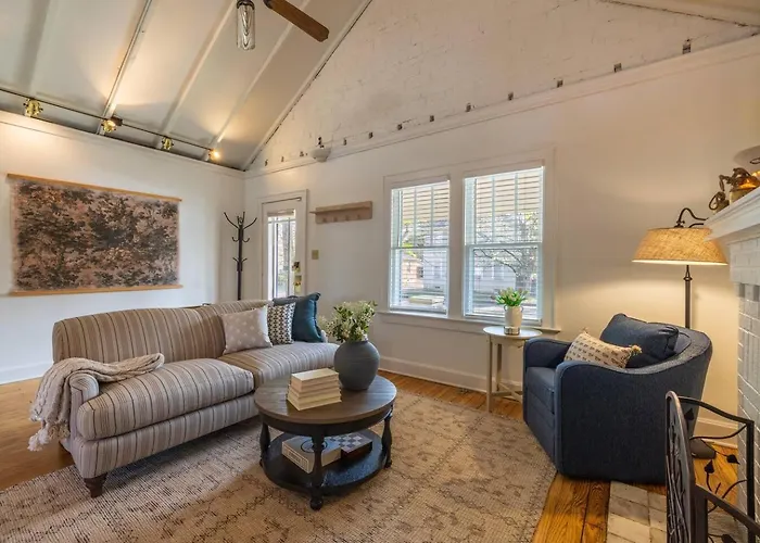 Walkable Designer In Gv Columbus