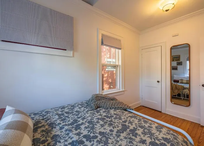 Villa Walkable Designer In Gv