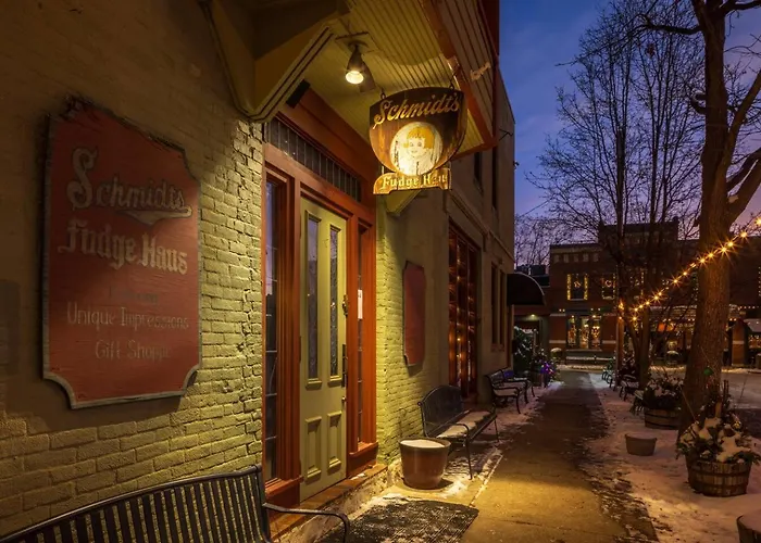 Walkable Designer In Gv * Columbus