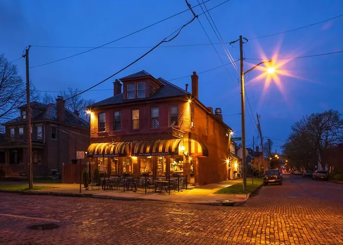 Walkable Designer In Gv * Columbus